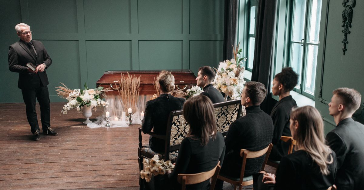 The Role of Funeral Directors in Providing Grief Support Services
